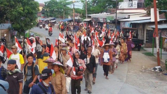 Warga Kendeng Pati Longmarch Menjemput Keadilan ke Semarang. (photo: tappler)