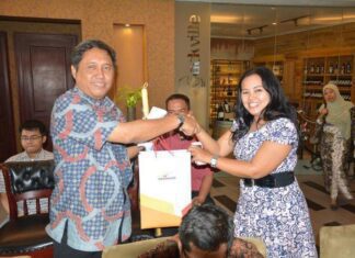 STT Oktober 2015 07