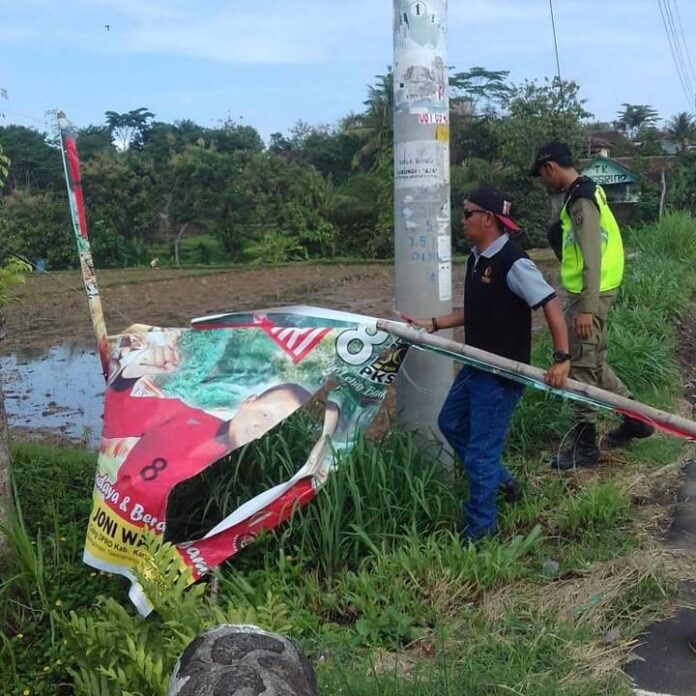 2018-12-10_umbul-umbul milik caleg