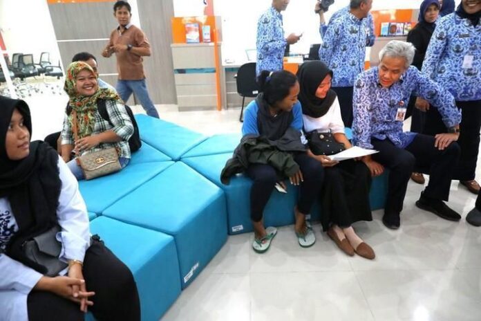 2019-01-25_Ganjar berbincang dengan warga