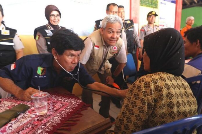 2019-01-30_Ganjar Tengok Posko Kesehatan