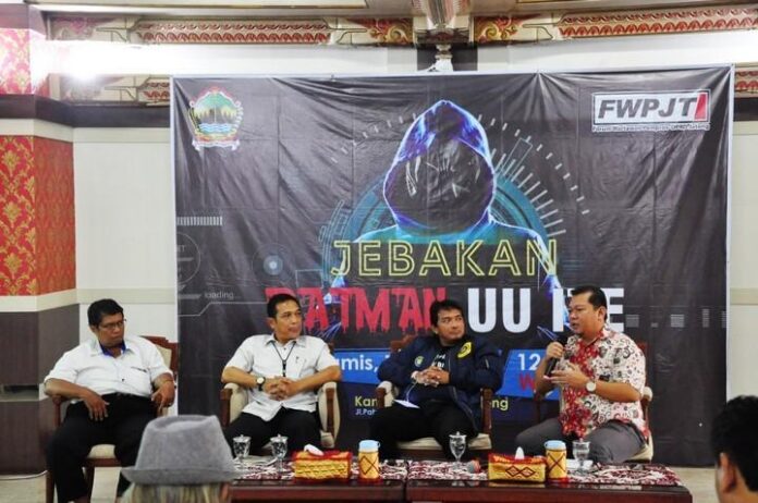 2019-02-08_Jebakan Batman UU ITE