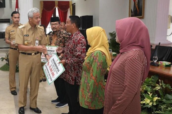 2019-02-20_Bantuan kepada warga di Wisma Perdamaian