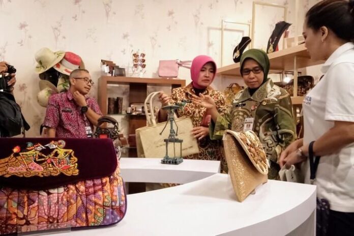 2019-03-01_Emma Rachmawati (dua dari kanan)