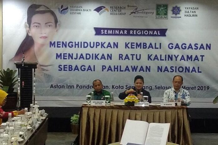 2019-03-26_Connie Rahakundini Bakrie (tengah)