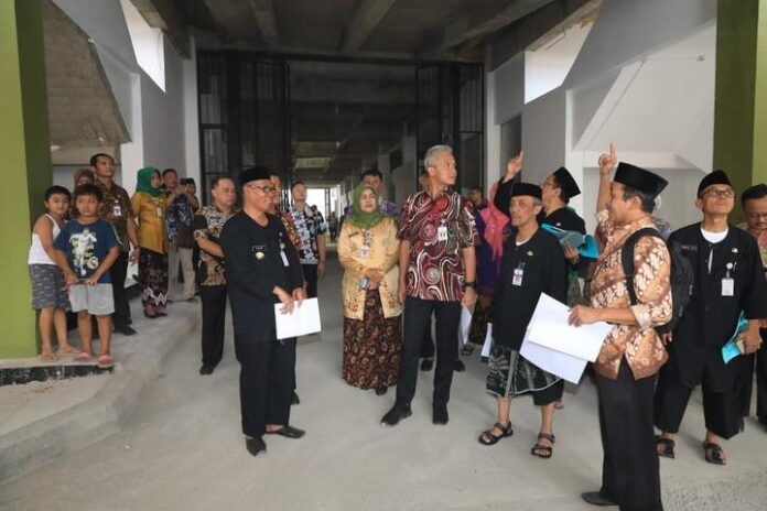 2019-04-09_Ganjar tinjau Pasar Mranggen