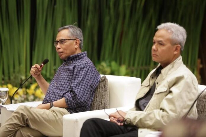2019-07-22_Wimboh Santoso (kiri)