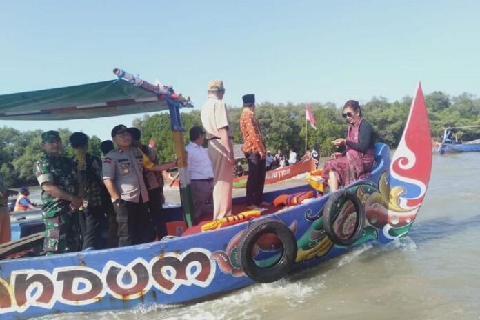 2019-07-29_Susi ikuti sedekah laut