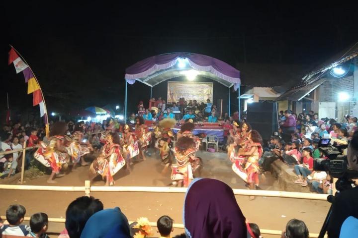 Kuda Lumping Wahyu Turonggo Laras