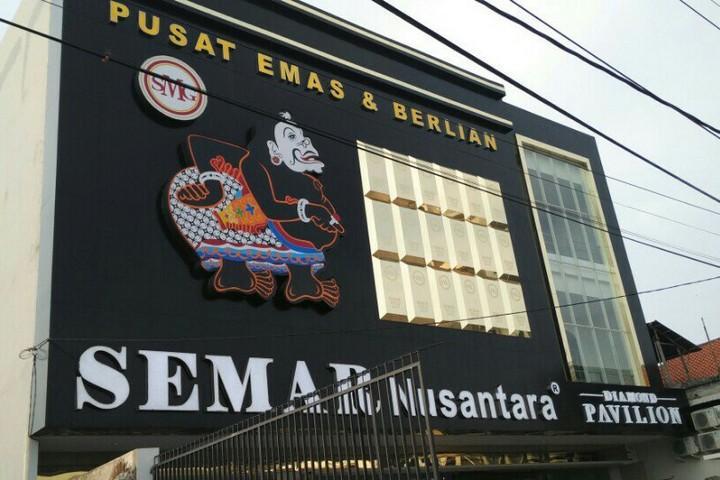 Toko Emas Semar Nusantara dan Diamond Pavillion Semarang.