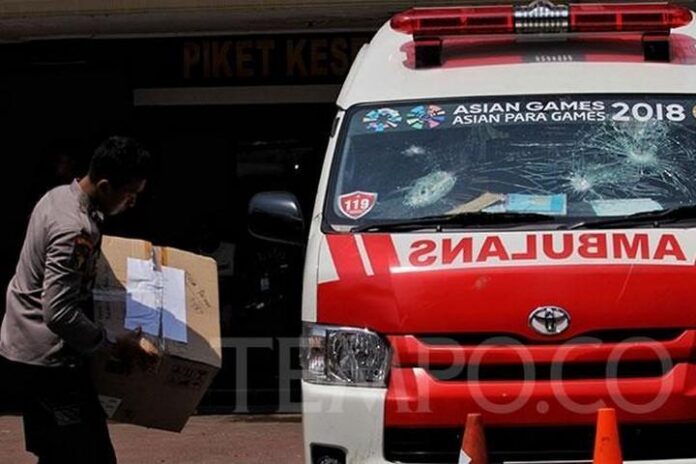 Hoax Ambulance Bawa Batu