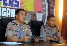 Kombes Pol Iskandar FS (kiri)