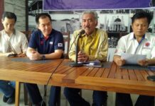 Prabukusumo (dua dari kiri)