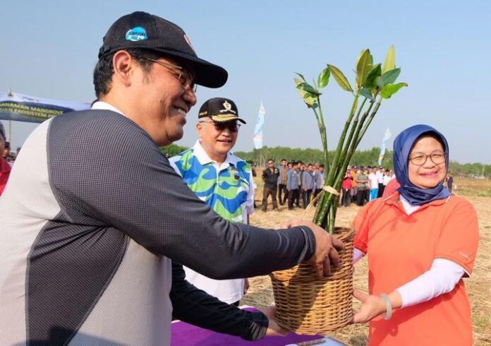 2019-10-19_Dirut Phapros Barokah Sri Utami (kanan) Dirut Phapros Barokah Sri Utami (kanan)