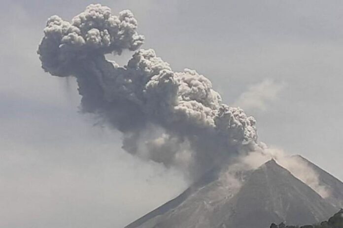 Merapi Meletus