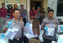 Kombes Pol Auliansyah Lubis (kiri)