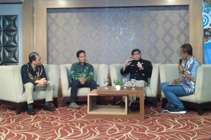 2020-02-13_Yulianto Prabowo (dua dari kiri) Yulianto Prabowo (dua dari kiri)