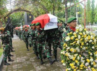 Prosesi pemakaman prajurit TNI