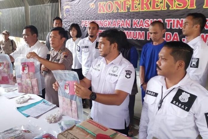 2020-02-24_Kombes Pol Iskandar Sutisna (tiga dari kanan) pembobolan mesin ATM di Magelang