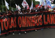 Demo Menolak Omnibus Law