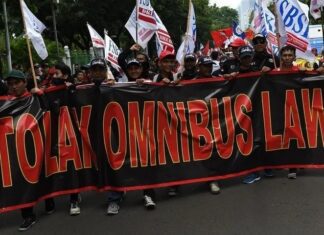 Demo Menolak Omnibus Law