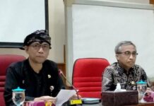 Yulianto Prabowo (kiri)