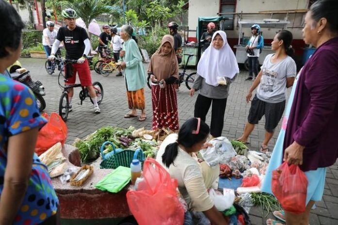 sosialisasi gerakan social distancing