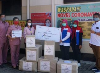 Bantuan APD ke RS William Booth Semarang