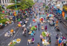 Pasar pagi Salatiga physical distancing