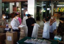 Bantuan baju hazmat dari BBPLK Semarang