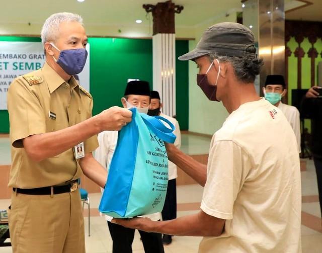 Bantuan untuk warga sekitar MAJT