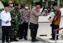 Bantuan sembako untuk Merbot