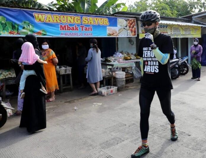 Ganjar Pantau kegiatan masyarakat