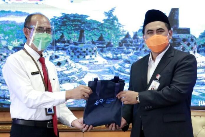 2020-08-13_Taj Yasin terima data miskin BPS Jateng Taj Yasin terima data miskin BPS Jateng