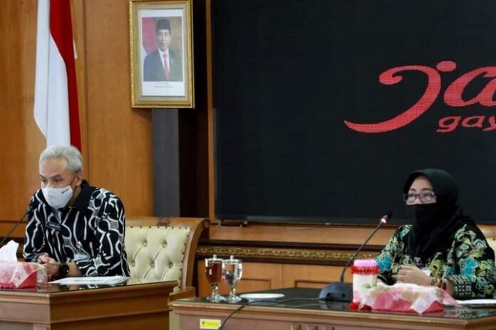 2020-08-27_Ganjar Pranowo didampingi Padmaningrum Ganjar Pranowo didampingi Padmaningrum