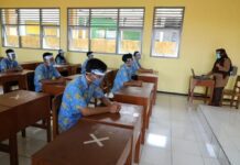 Siswa sekolah di Temanggung