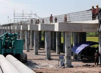 Proyek Jalan Tol Semarang-Demak