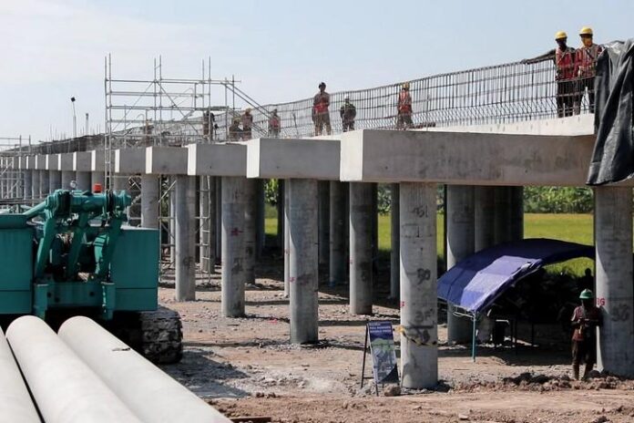 Proyek Jalan Tol Semarang-Demak