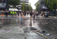 Unjuk rasa menolak pengesahan UU Cipta Kerja