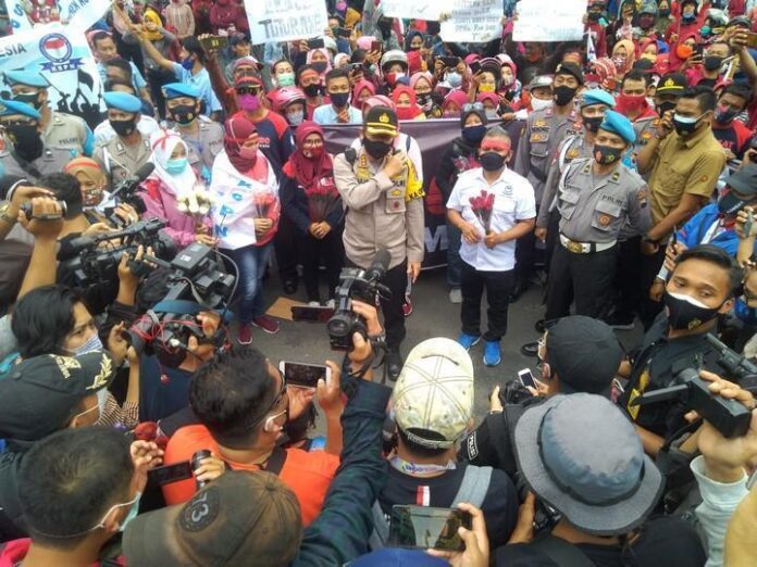 2020-10-12_FKSPN Jateng Gelar Aksi Massa Tolak dan Cabut UU Cipta Kerja FKSPN Jateng Gelar Aksi Massa Tolak dan Cabut UU Cipta Kerja