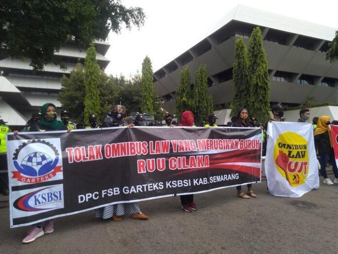 Massa Garteks Jateng gelar aksi unjuk rasa