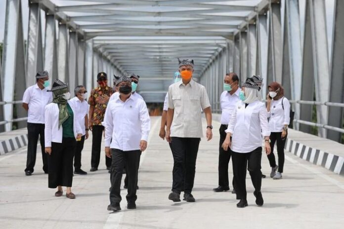 Jembatan penghubung Blora dengan Bojonegoro