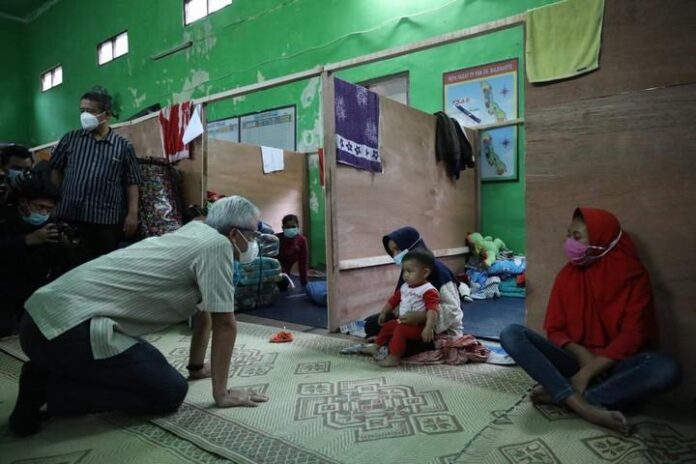Pengungsi Merapi di Desa Balerante Pengungsi Merapi di Desa Balerante