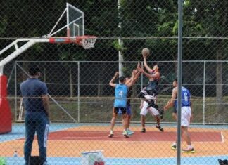 Lapangan baru outdoor di GOR Jatidiri