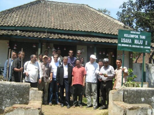 Muhammad Slamet sedang menerima kunjungan