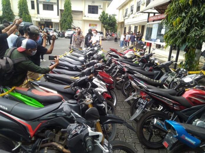 Sepeda motor milik pejudi Sepeda motor milik pejudi
