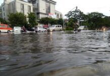 Jalan Pahlawan Semarang tergenang banjir pekan kemarin