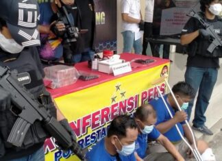 Perampasan uang setoran milik toko emas di Semarang