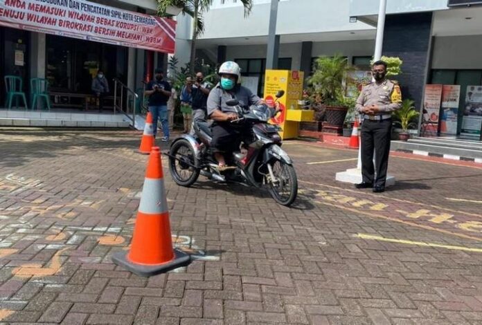 Pelaksanaan ujian SIM bagi penyandang disabilitas Pelaksanaan ujian SIM bagi penyandang disabilitas