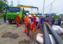 Pemasangan pipa distribusi gas PGN